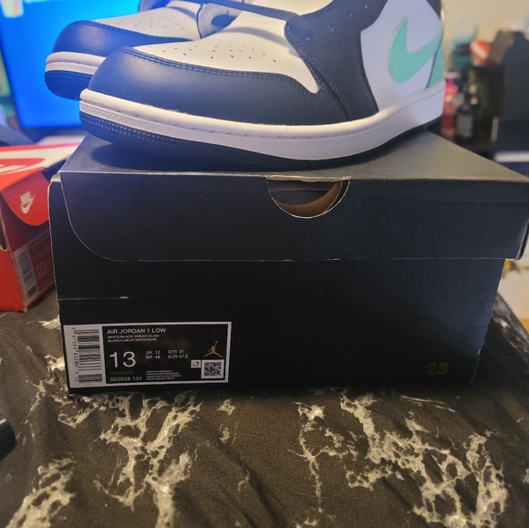 Jordan 1 Glow main image 4